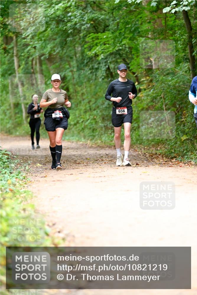 11.10.2026 - Bramfelder Halbmarathon 2026 Dr. Thomas Lammeyer http://msf.ph/oto/10821219 11.10.2026 10:25:03 Laufen 560, 656 meine-sportfotos.de