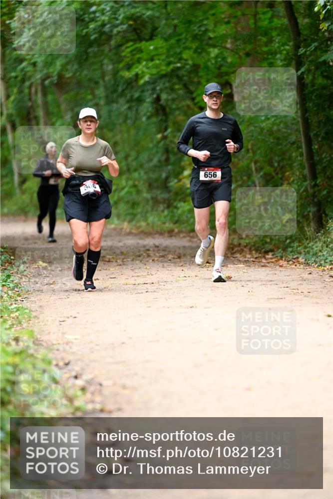 11.10.2026 - Bramfelder Halbmarathon 2026 Dr. Thomas Lammeyer http://msf.ph/oto/10821231 11.10.2026 10:25:05 Laufen 560, 656 meine-sportfotos.de