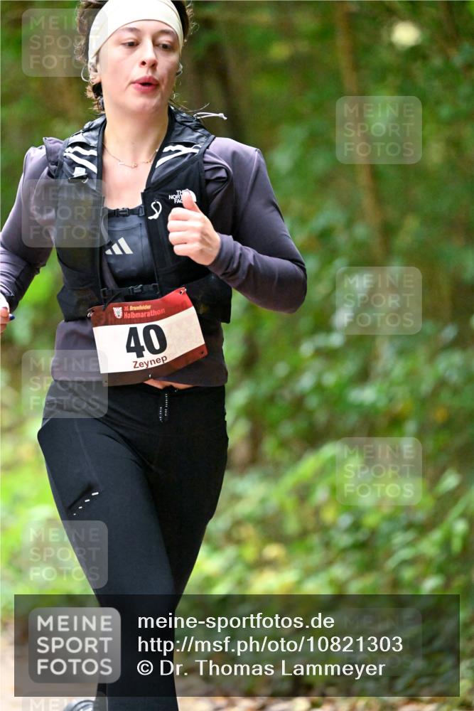 11.10.2026 - Bramfelder Halbmarathon 2026 Dr. Thomas Lammeyer http://msf.ph/oto/10821303 11.10.2026 10:25:18 Laufen 35, 40 meine-sportfotos.de