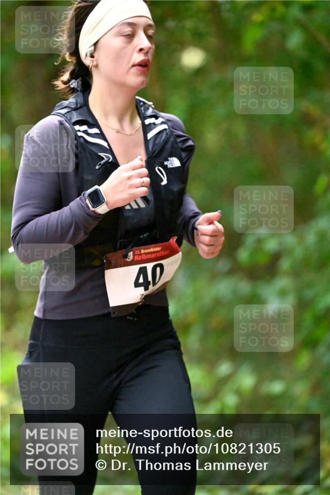 11.10.2026 - Bramfelder Halbmarathon 2026 Dr. Thomas Lammeyer http://msf.ph/oto/10821305 11.10.2026 10:25:18 Laufen 35, 40 meine-sportfotos.de