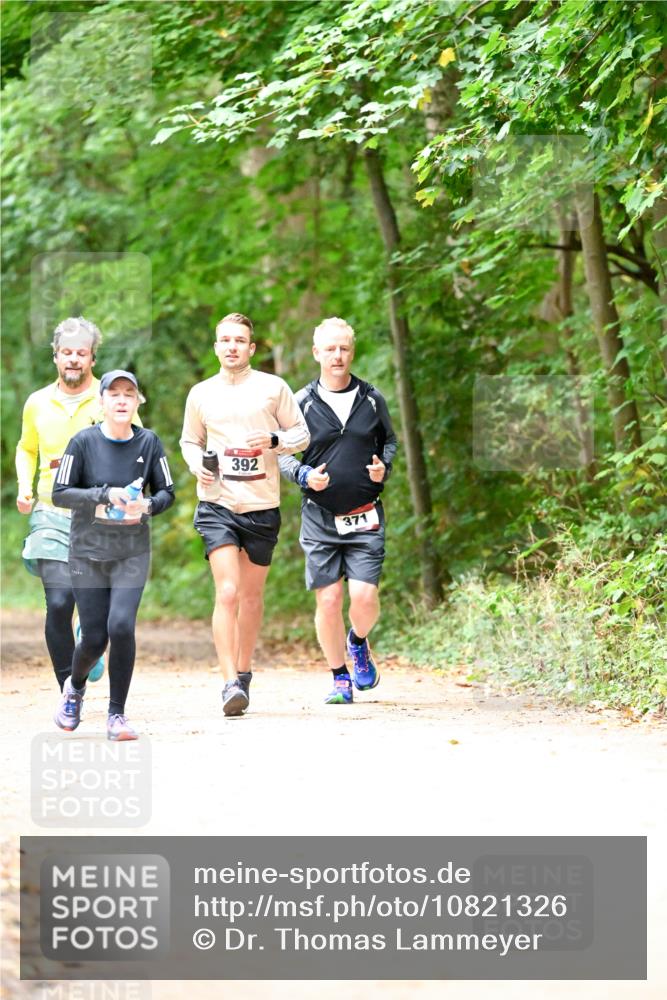 11.10.2026 - Bramfelder Halbmarathon 2026 Dr. Thomas Lammeyer http://msf.ph/oto/10821326 11.10.2026 10:26:11 Laufen 392, 371 meine-sportfotos.de