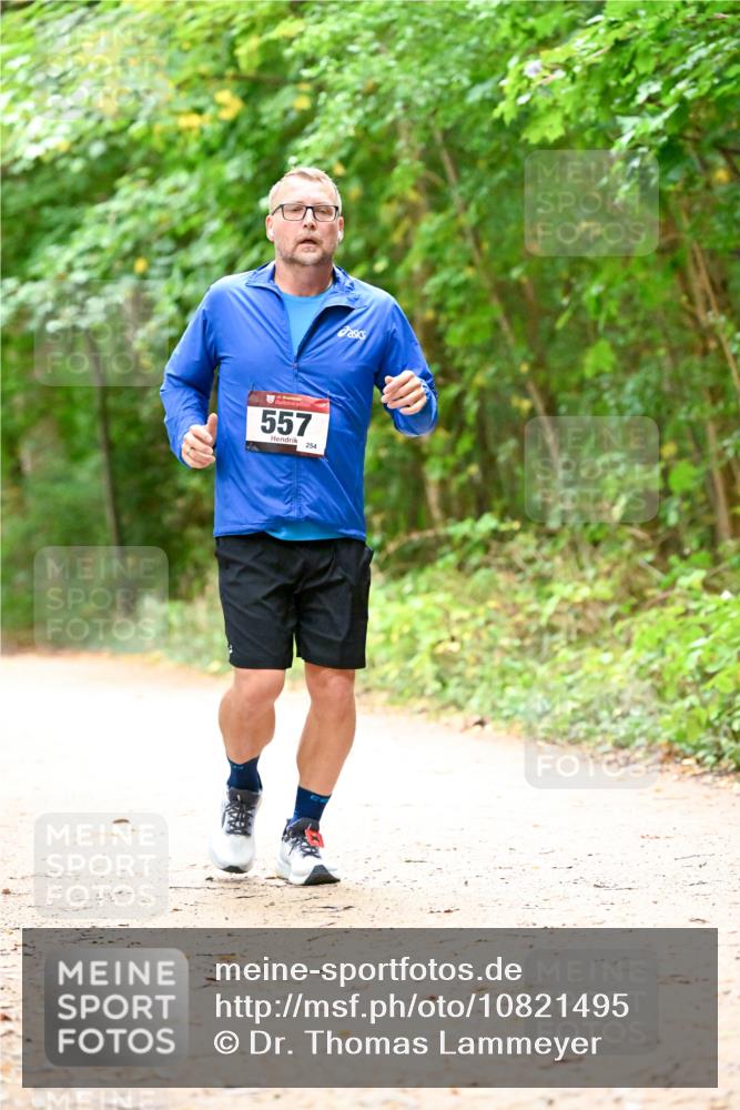 11.10.2026 - Bramfelder Halbmarathon 2026 Dr. Thomas Lammeyer http://msf.ph/oto/10821495 11.10.2026 10:27:30 Laufen 557, 254 meine-sportfotos.de