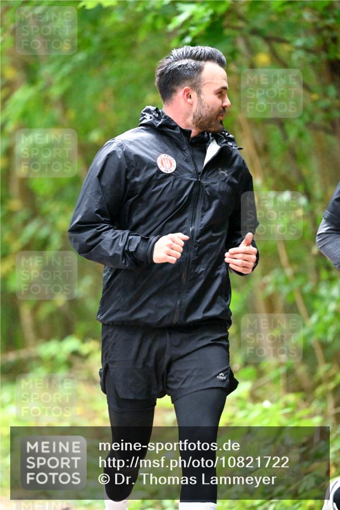 11.10.2026 - Bramfelder Halbmarathon 2026 Dr. Thomas Lammeyer http://msf.ph/oto/10821722 11.10.2026 10:29:22 Laufen 1910 meine-sportfotos.de