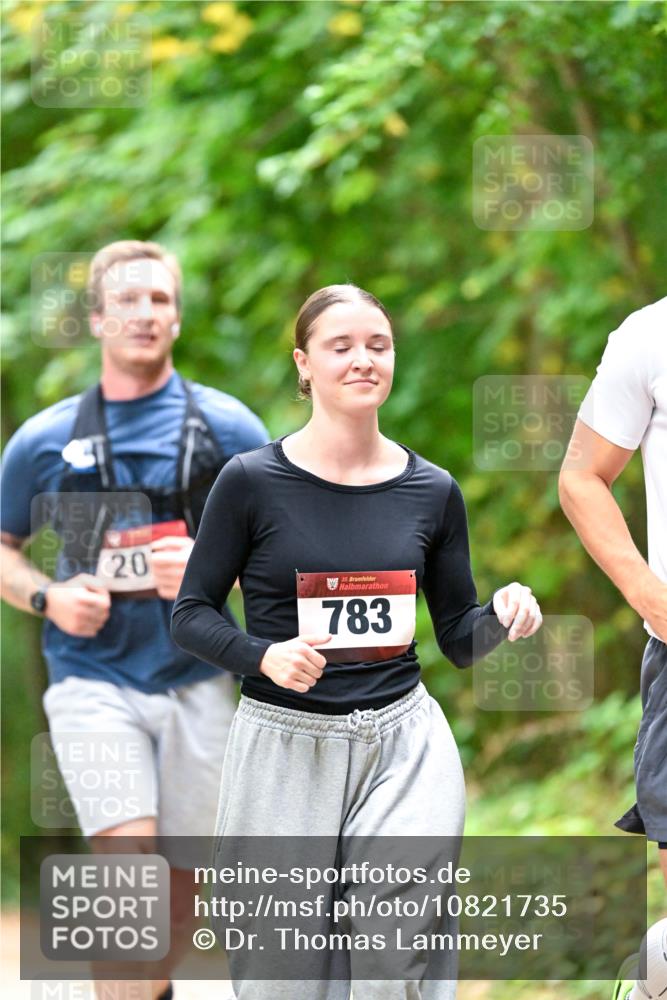 11.10.2026 - Bramfelder Halbmarathon 2026 Dr. Thomas Lammeyer http://msf.ph/oto/10821735 11.10.2026 10:29:30 Laufen 20, 35, 783 meine-sportfotos.de