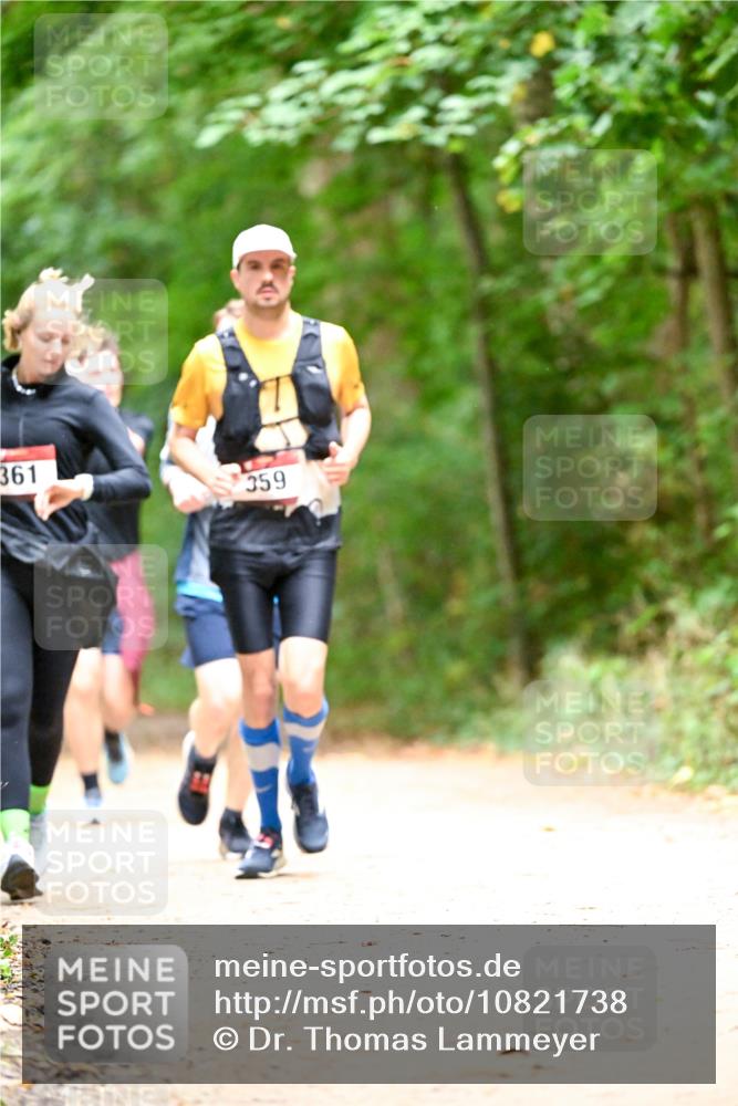 11.10.2026 - Bramfelder Halbmarathon 2026 Dr. Thomas Lammeyer http://msf.ph/oto/10821738 11.10.2026 10:29:31 Laufen 361, 359 meine-sportfotos.de