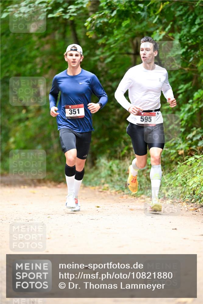 11.10.2026 - Bramfelder Halbmarathon 2026 Dr. Thomas Lammeyer http://msf.ph/oto/10821880 11.10.2026 10:30:23 Laufen 351, 595 meine-sportfotos.de