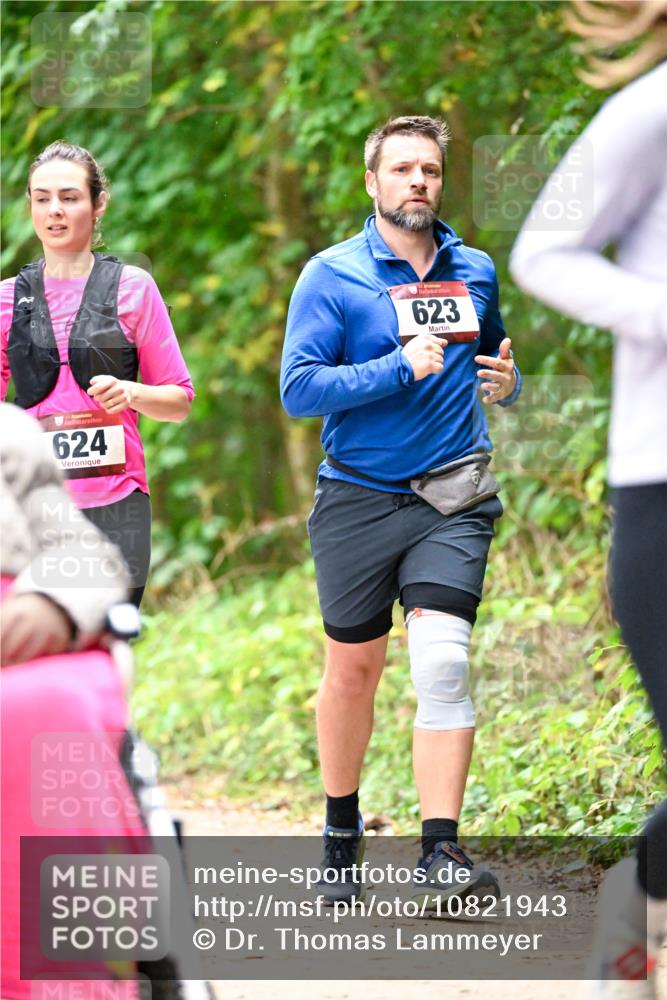 11.10.2026 - Bramfelder Halbmarathon 2026 Dr. Thomas Lammeyer http://msf.ph/oto/10821943 11.10.2026 10:30:49 Laufen 624, 623 meine-sportfotos.de