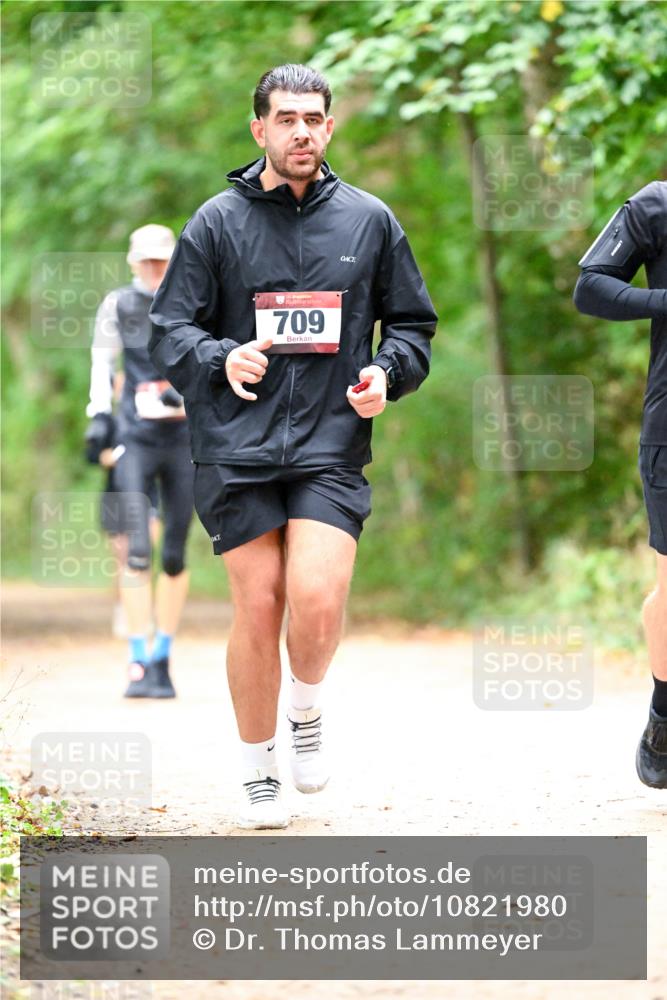 11.10.2026 - Bramfelder Halbmarathon 2026 Dr. Thomas Lammeyer http://msf.ph/oto/10821980 11.10.2026 10:31:02 Laufen 709 meine-sportfotos.de