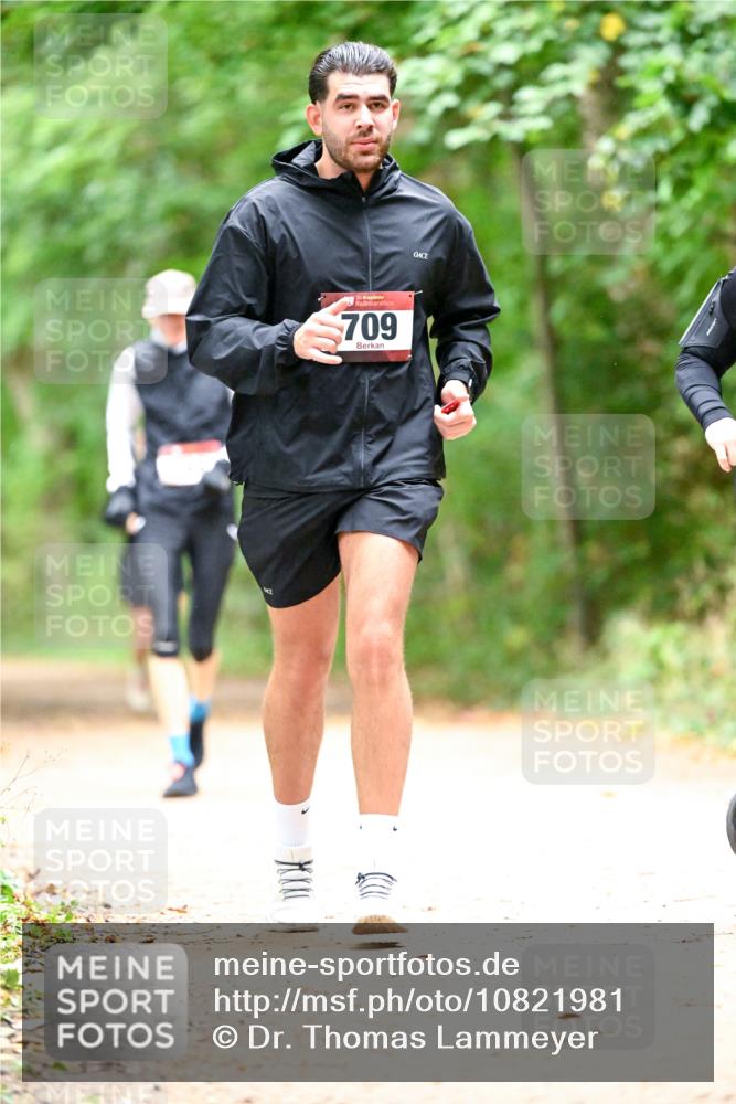 11.10.2026 - Bramfelder Halbmarathon 2026 Dr. Thomas Lammeyer http://msf.ph/oto/10821981 11.10.2026 10:31:02 Laufen 35, 709 meine-sportfotos.de