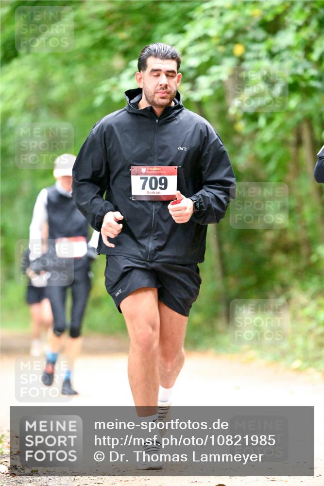 11.10.2026 - Bramfelder Halbmarathon 2026 Dr. Thomas Lammeyer http://msf.ph/oto/10821985 11.10.2026 10:31:02 Laufen 35, 709 meine-sportfotos.de