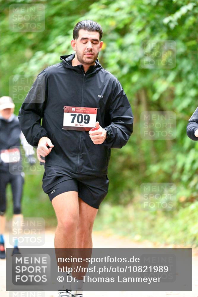 11.10.2026 - Bramfelder Halbmarathon 2026 Dr. Thomas Lammeyer http://msf.ph/oto/10821989 11.10.2026 10:31:03 Laufen 35, 709 meine-sportfotos.de