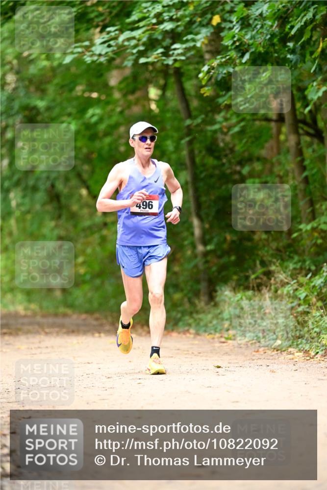 11.10.2026 - Bramfelder Halbmarathon 2026 Dr. Thomas Lammeyer http://msf.ph/oto/10822092 11.10.2026 10:31:47 Laufen 496 meine-sportfotos.de
