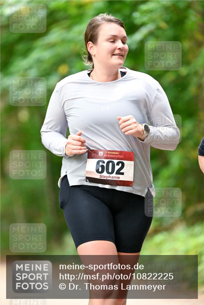 11.10.2026 - Bramfelder Halbmarathon 2026 Dr. Thomas Lammeyer http://msf.ph/oto/10822225 11.10.2026 10:33:40 Laufen 35, 602 meine-sportfotos.de