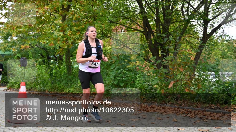 11.10.2026 - Bramfelder Halbmarathon 2026 J. Mangold http://msf.ph/oto/10822305 11.10.2026 10:13:05 Laufen 479, 547 meine-sportfotos.de