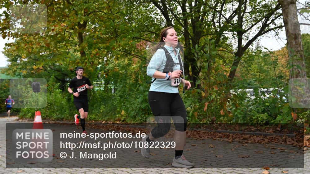 11.10.2026 - Bramfelder Halbmarathon 2026 J. Mangold http://msf.ph/oto/10822329 11.10.2026 10:13:55 Laufen 214, 319, 439 meine-sportfotos.de