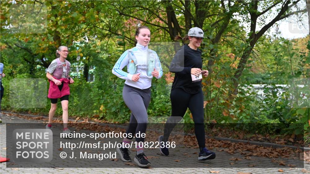 11.10.2026 - Bramfelder Halbmarathon 2026 J. Mangold http://msf.ph/oto/10822386 11.10.2026 10:15:34 Laufen 53, 354, 590, 613, 778 meine-sportfotos.de