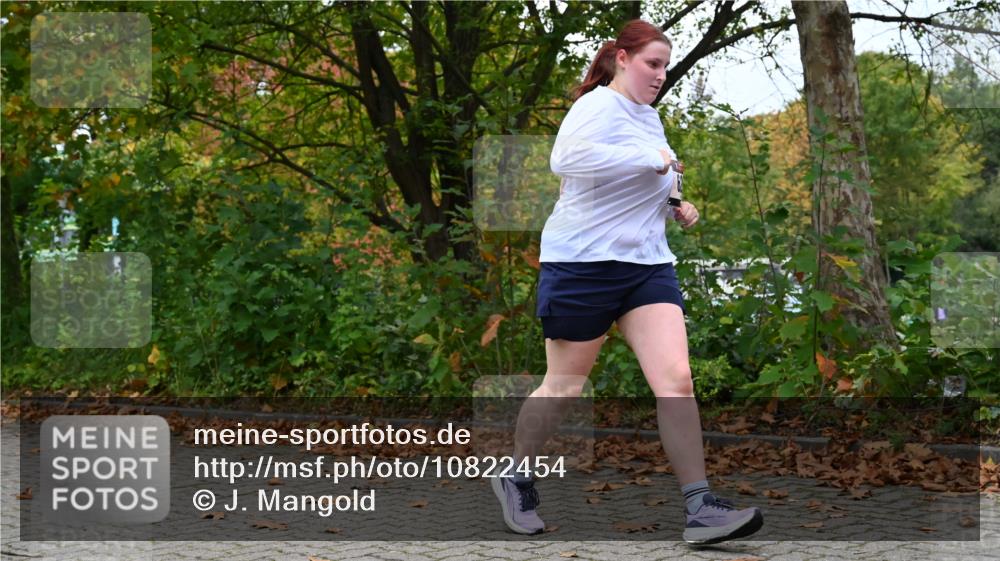 11.10.2026 - Bramfelder Halbmarathon 2026 J. Mangold http://msf.ph/oto/10822454 11.10.2026 10:16:50 Laufen 629 meine-sportfotos.de