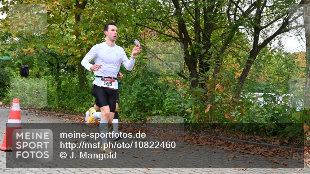 11.10.2026 - Bramfelder Halbmarathon 2026 J. Mangold http://msf.ph/oto/10822460 11.10.2026 10:16:54 Laufen 351, 595, 629 meine-sportfotos.de
