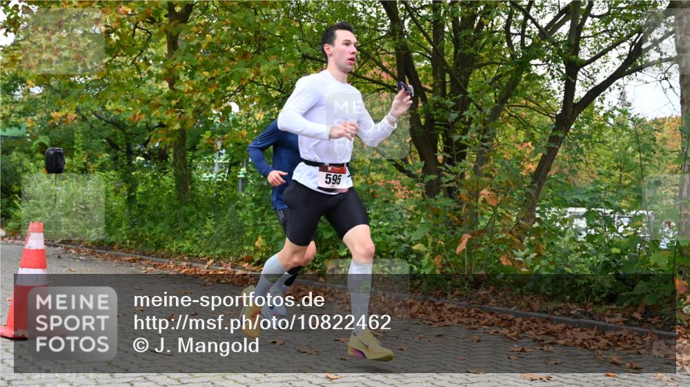 11.10.2026 - Bramfelder Halbmarathon 2026 J. Mangold http://msf.ph/oto/10822462 11.10.2026 10:16:55 Laufen 351, 595, 629 meine-sportfotos.de