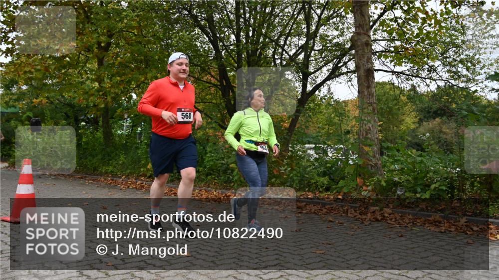 11.10.2026 - Bramfelder Halbmarathon 2026 J. Mangold http://msf.ph/oto/10822490 11.10.2026 10:17:39 Laufen 496, 568, 820 meine-sportfotos.de