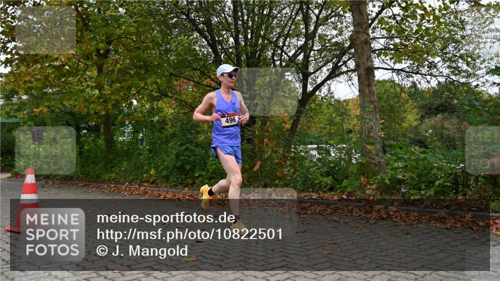 11.10.2026 - Bramfelder Halbmarathon 2026 J. Mangold http://msf.ph/oto/10822501 11.10.2026 10:17:42 Laufen 496, 568, 820 meine-sportfotos.de