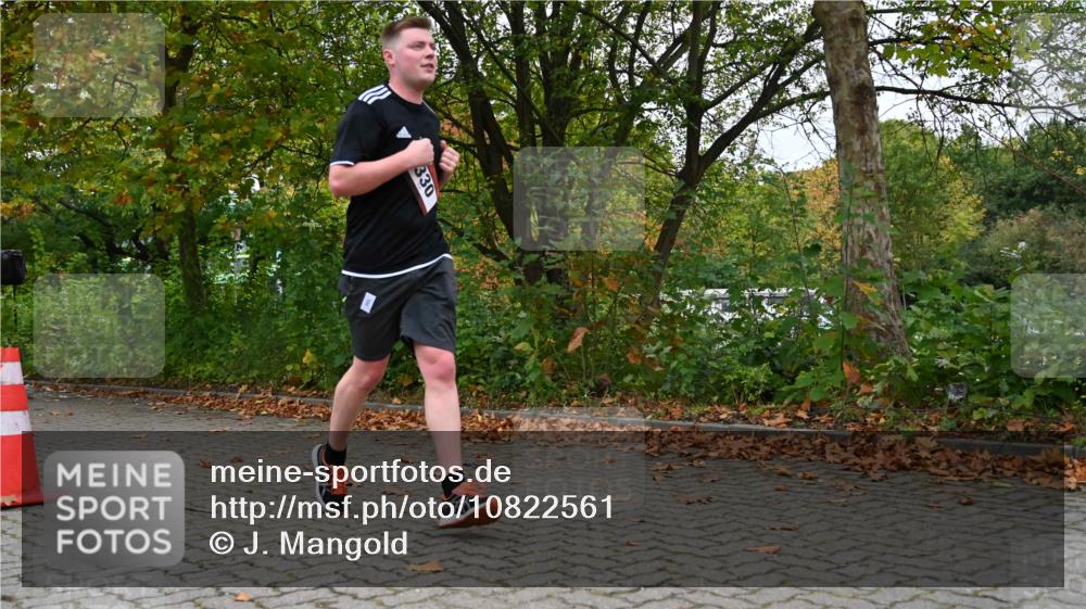 11.10.2026 - Bramfelder Halbmarathon 2026 J. Mangold http://msf.ph/oto/10822561 11.10.2026 10:18:53 Laufen 2, 330, 443, 465 meine-sportfotos.de