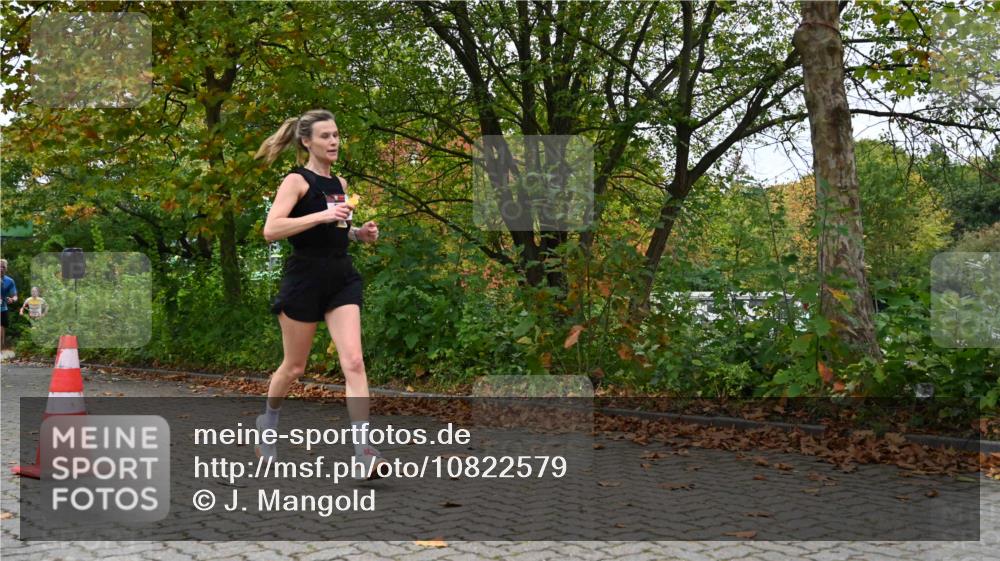 11.10.2026 - Bramfelder Halbmarathon 2026 J. Mangold http://msf.ph/oto/10822579 11.10.2026 10:19:19 Laufen 16, 271, 531 meine-sportfotos.de