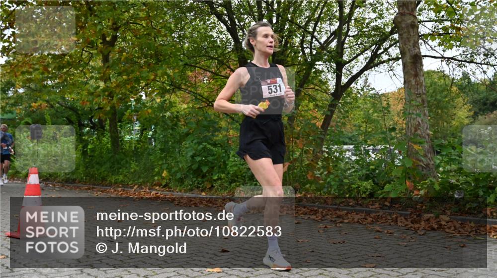 11.10.2026 - Bramfelder Halbmarathon 2026 J. Mangold http://msf.ph/oto/10822583 11.10.2026 10:19:20 Laufen 16, 271, 531 meine-sportfotos.de