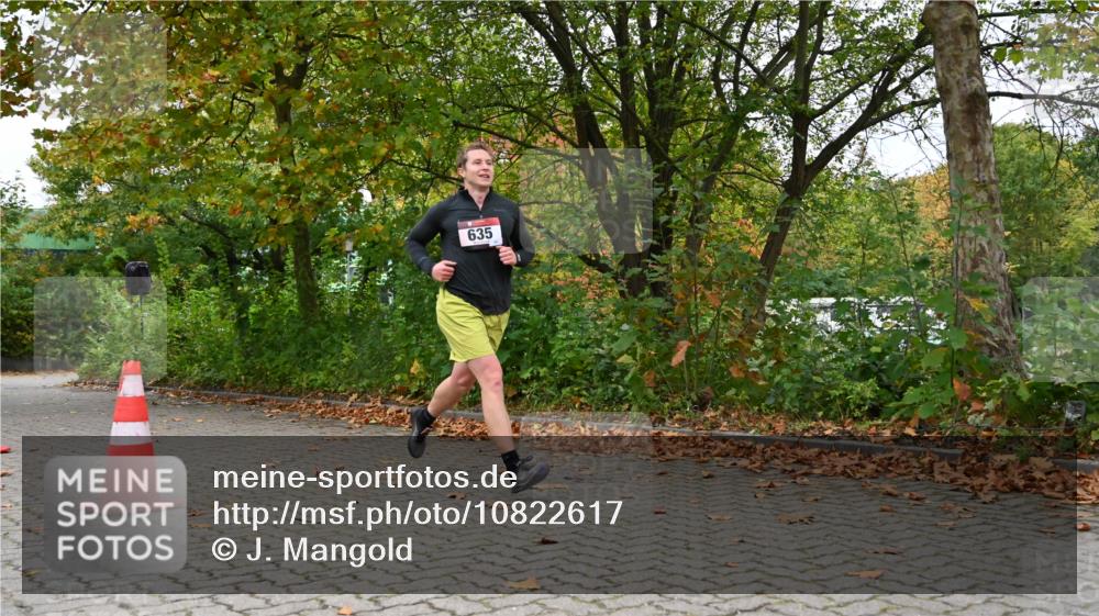 11.10.2026 - Bramfelder Halbmarathon 2026 J. Mangold http://msf.ph/oto/10822617 11.10.2026 10:19:30 Laufen 139, 336, 635 meine-sportfotos.de