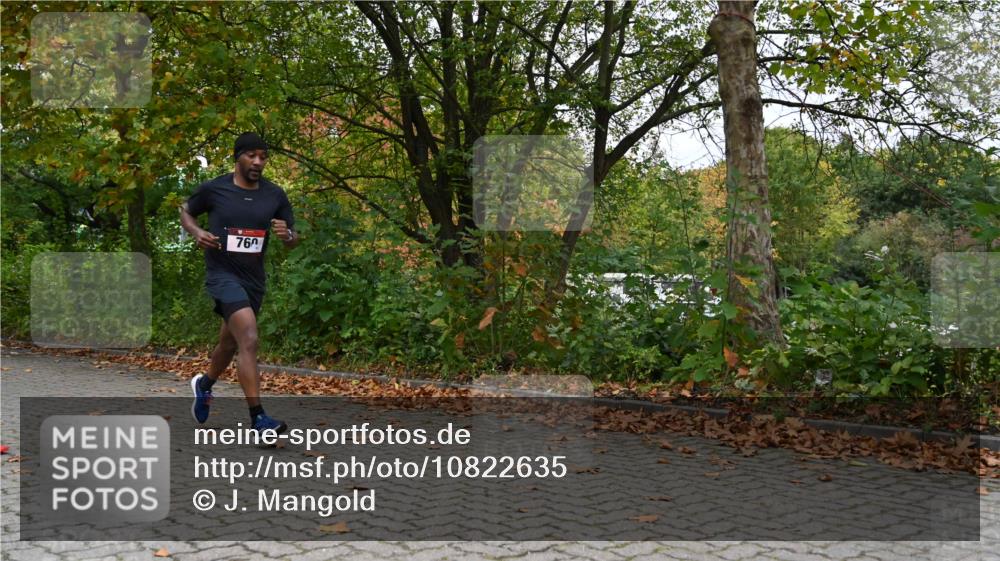 11.10.2026 - Bramfelder Halbmarathon 2026 J. Mangold http://msf.ph/oto/10822635 11.10.2026 10:20:11 Laufen 33, 219, 274, 760 meine-sportfotos.de