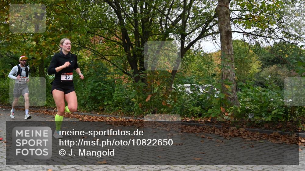 11.10.2026 - Bramfelder Halbmarathon 2026 J. Mangold http://msf.ph/oto/10822650 11.10.2026 10:20:14 Laufen 33, 606, 760 meine-sportfotos.de