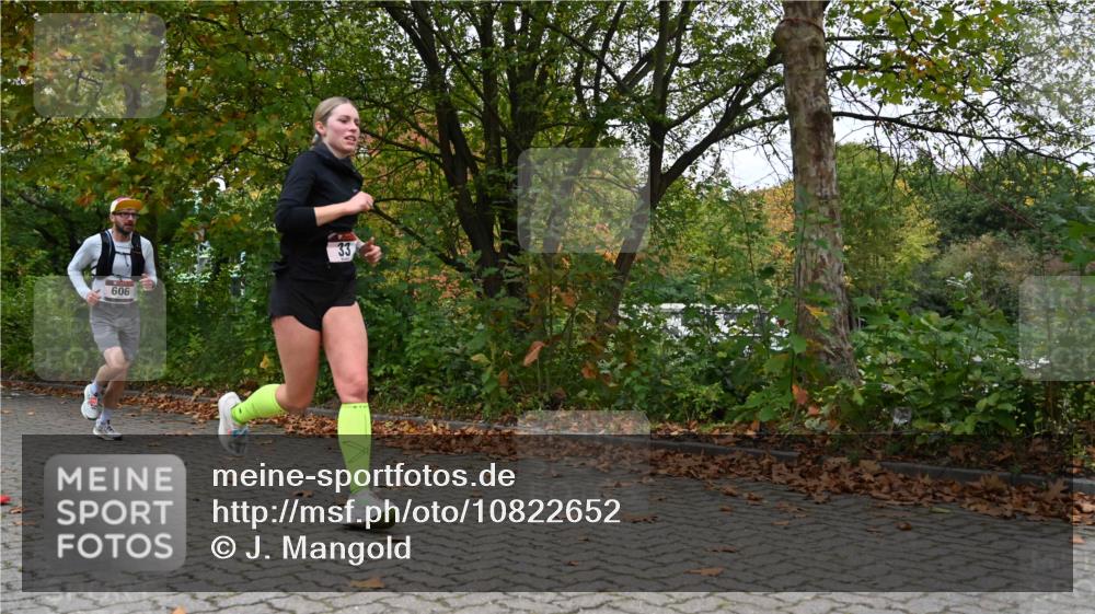 11.10.2026 - Bramfelder Halbmarathon 2026 J. Mangold http://msf.ph/oto/10822652 11.10.2026 10:20:14 Laufen 33, 606, 760 meine-sportfotos.de