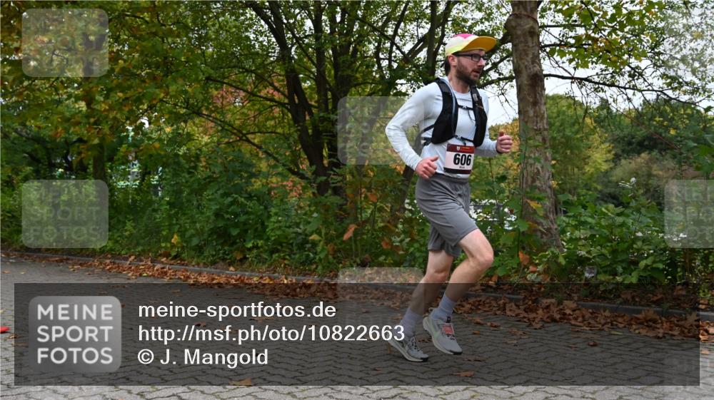 11.10.2026 - Bramfelder Halbmarathon 2026 J. Mangold http://msf.ph/oto/10822663 11.10.2026 10:20:16 Laufen 33, 606, 760 meine-sportfotos.de
