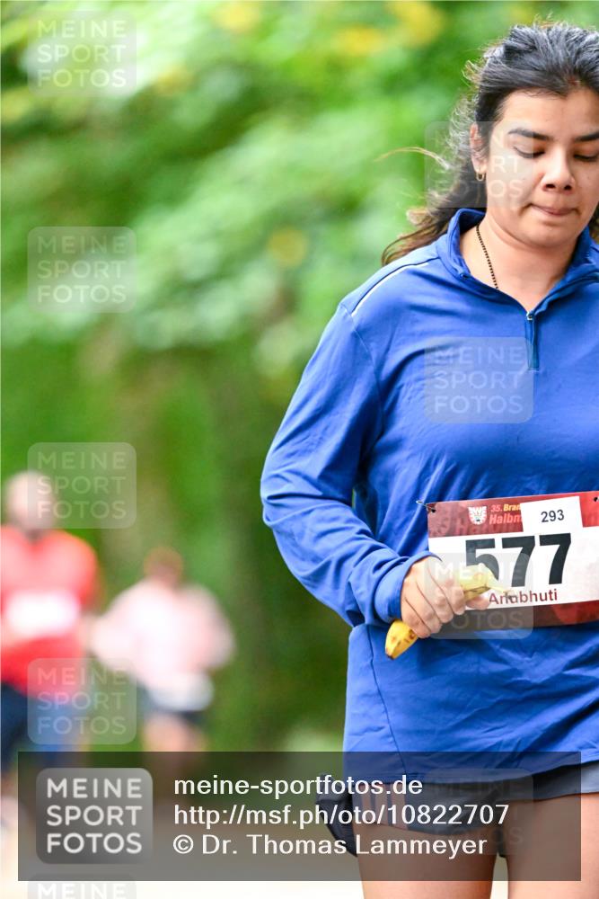 11.10.2026 - Bramfelder Halbmarathon 2026 Dr. Thomas Lammeyer http://msf.ph/oto/10822707 11.10.2026 10:35:56 Laufen 35, 293, 577 meine-sportfotos.de
