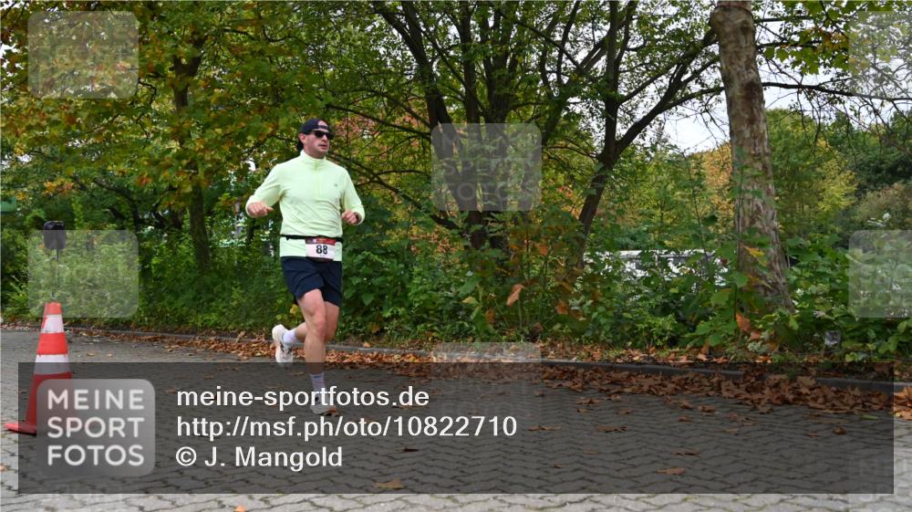 11.10.2026 - Bramfelder Halbmarathon 2026 J. Mangold http://msf.ph/oto/10822710 11.10.2026 10:21:24 Laufen 88 meine-sportfotos.de