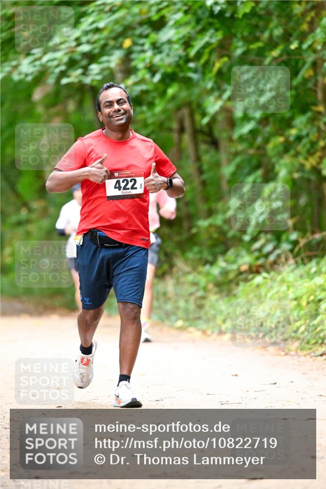 11.10.2026 - Bramfelder Halbmarathon 2026 Dr. Thomas Lammeyer http://msf.ph/oto/10822719 11.10.2026 10:35:59 Laufen 90, 35, 422 meine-sportfotos.de
