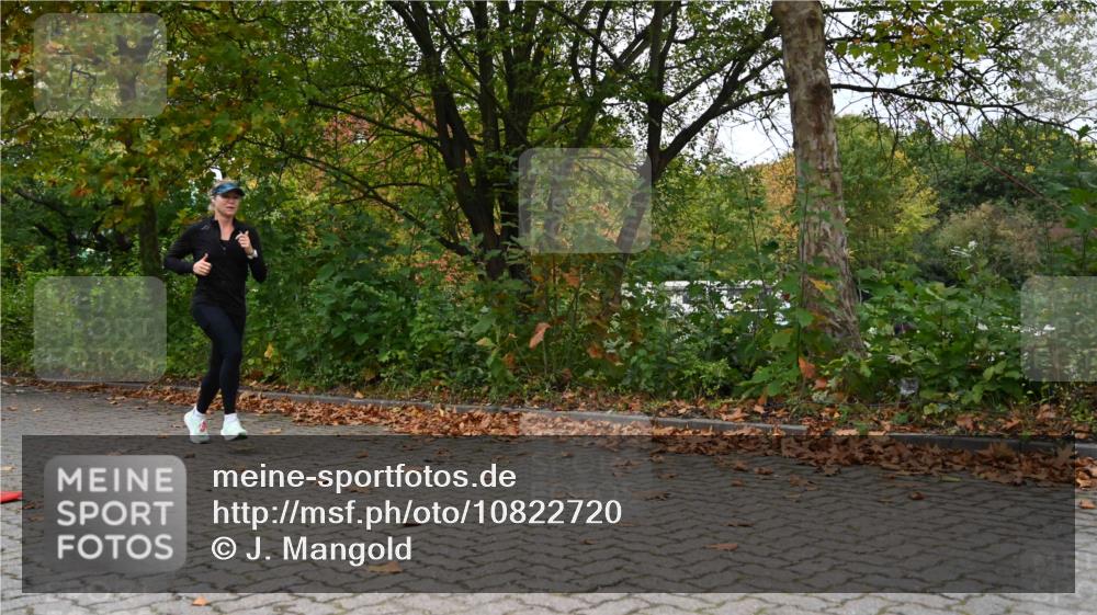 11.10.2026 - Bramfelder Halbmarathon 2026 J. Mangold http://msf.ph/oto/10822720 11.10.2026 10:21:32 Laufen 781 meine-sportfotos.de