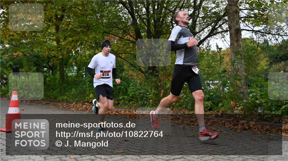 11.10.2026 - Bramfelder Halbmarathon 2026 J. Mangold http://msf.ph/oto/10822764 11.10.2026 10:22:12 Laufen 230, 240, 272, 275, 730, 816 meine-sportfotos.de