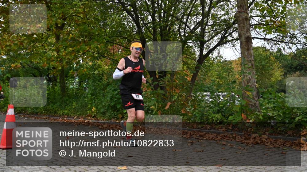 11.10.2026 - Bramfelder Halbmarathon 2026 J. Mangold http://msf.ph/oto/10822833 11.10.2026 10:22:35 Laufen 29, 155, 454, 576 meine-sportfotos.de