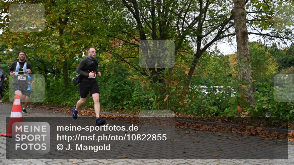 11.10.2026 - Bramfelder Halbmarathon 2026 J. Mangold http://msf.ph/oto/10822855 11.10.2026 10:22:41 Laufen 29, 155, 292, 562, 563, 576, 633 meine-sportfotos.de