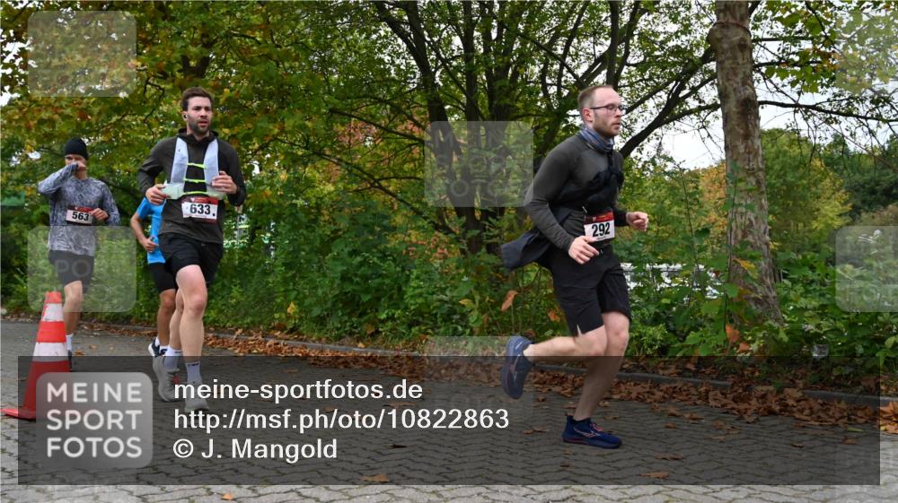 11.10.2026 - Bramfelder Halbmarathon 2026 J. Mangold http://msf.ph/oto/10822863 11.10.2026 10:22:42 Laufen 155, 292, 562, 563, 576, 633 meine-sportfotos.de