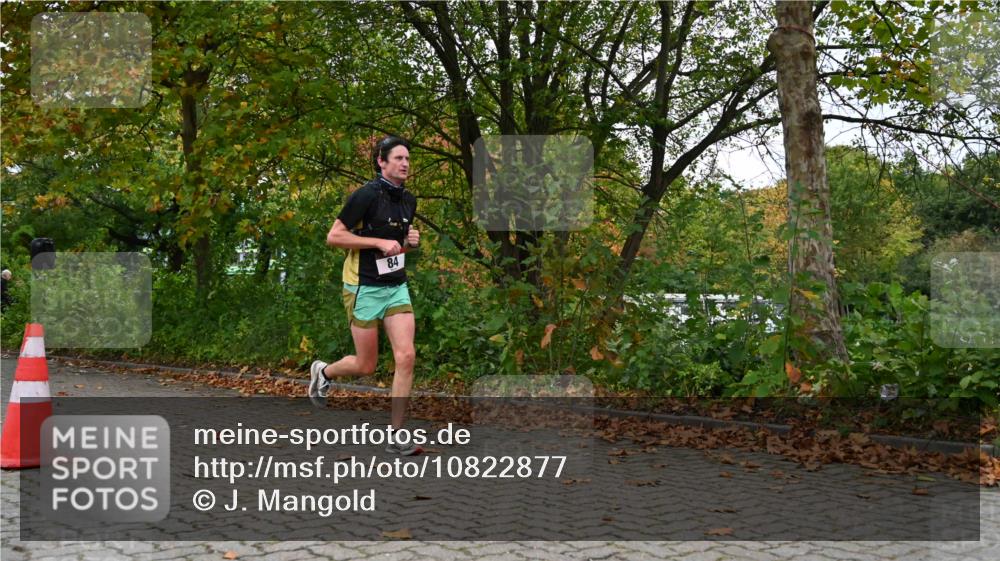 11.10.2026 - Bramfelder Halbmarathon 2026 J. Mangold http://msf.ph/oto/10822877 11.10.2026 10:22:55 Laufen 84 meine-sportfotos.de