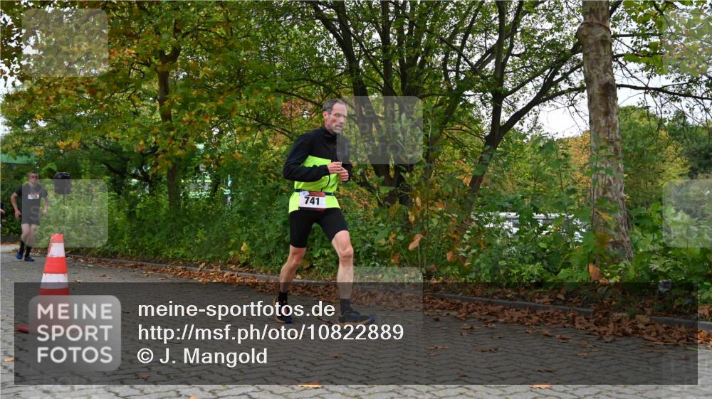 11.10.2026 - Bramfelder Halbmarathon 2026 J. Mangold http://msf.ph/oto/10822889 11.10.2026 10:23:12 Laufen 328, 741 meine-sportfotos.de