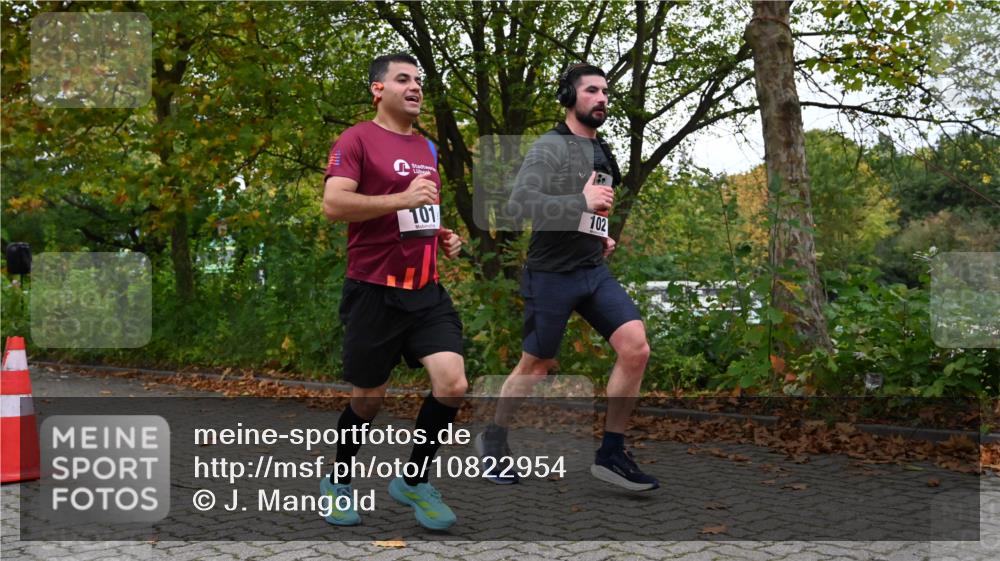 11.10.2026 - Bramfelder Halbmarathon 2026 J. Mangold http://msf.ph/oto/10822954 11.10.2026 10:23:45 Laufen 101, 102, 589 meine-sportfotos.de