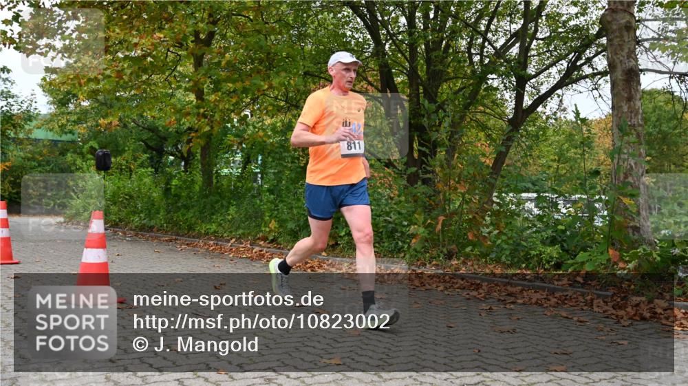 11.10.2026 - Bramfelder Halbmarathon 2026 J. Mangold http://msf.ph/oto/10823002 11.10.2026 10:25:32 Laufen 345, 811 meine-sportfotos.de
