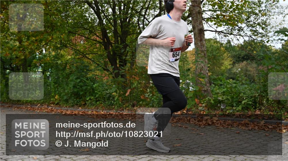 11.10.2026 - Bramfelder Halbmarathon 2026 J. Mangold http://msf.ph/oto/10823021 11.10.2026 10:26:08 Laufen 654, 773 meine-sportfotos.de