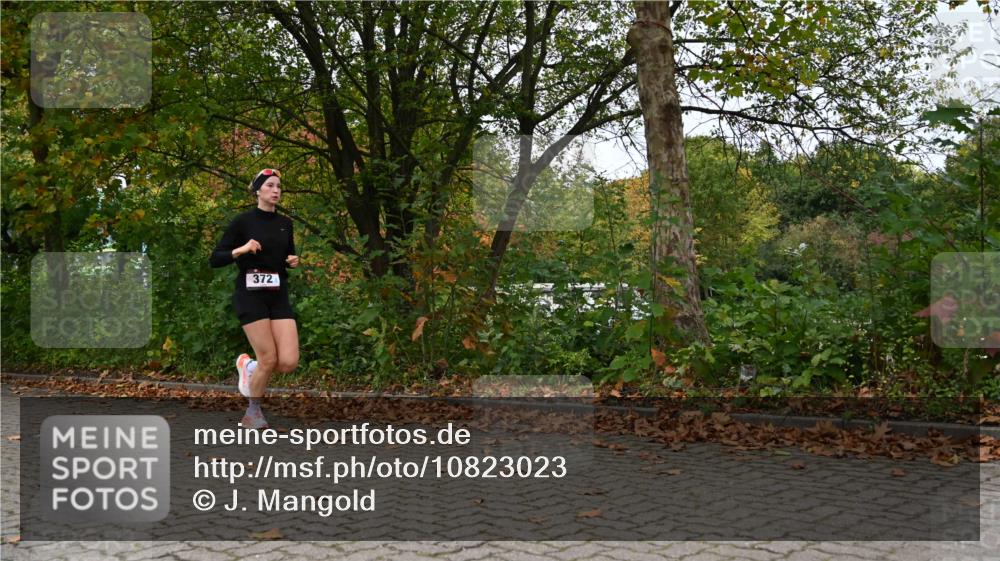 11.10.2026 - Bramfelder Halbmarathon 2026 J. Mangold http://msf.ph/oto/10823023 11.10.2026 10:26:14 Laufen 372, 654 meine-sportfotos.de