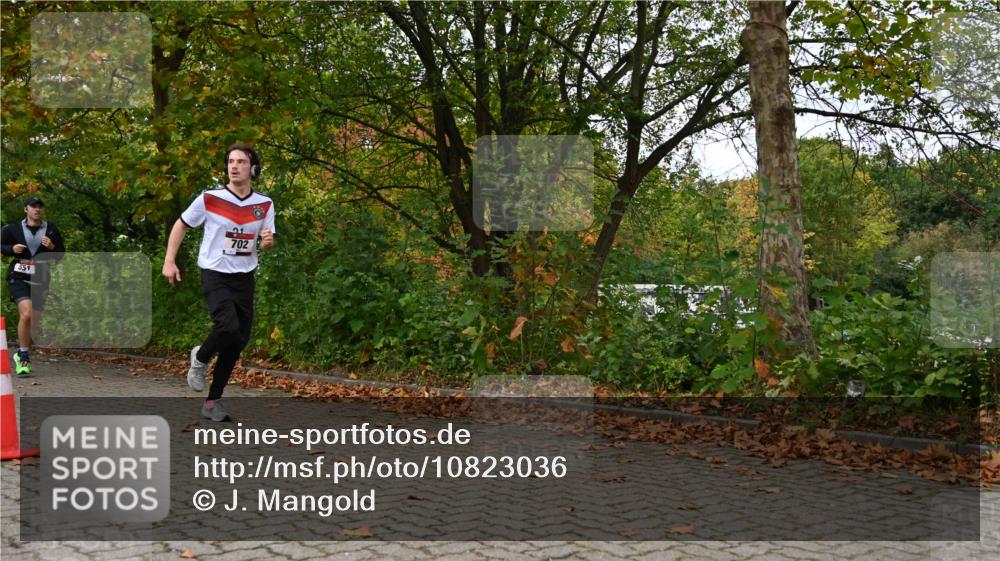 11.10.2026 - Bramfelder Halbmarathon 2026 J. Mangold http://msf.ph/oto/10823036 11.10.2026 10:27:08 Laufen 530, 551, 702 meine-sportfotos.de