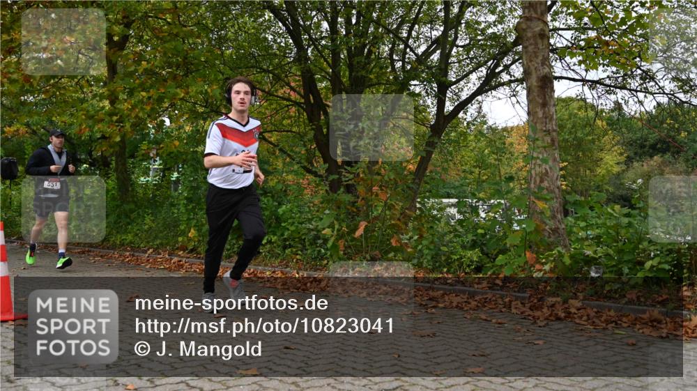 11.10.2026 - Bramfelder Halbmarathon 2026 J. Mangold http://msf.ph/oto/10823041 11.10.2026 10:27:09 Laufen 530, 551, 641, 702 meine-sportfotos.de