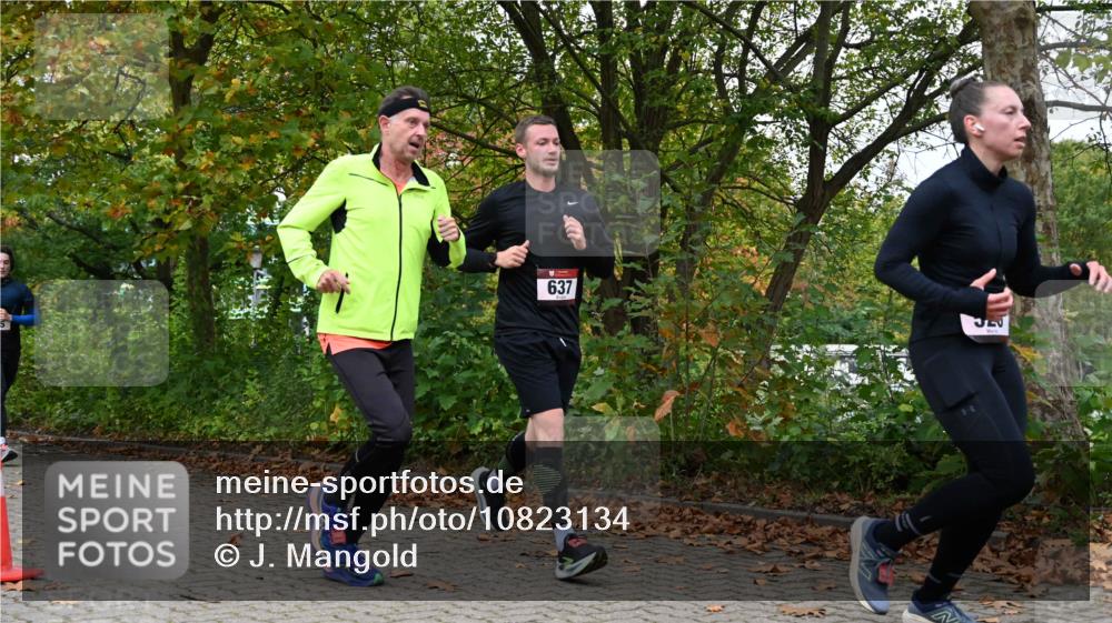 11.10.2026 - Bramfelder Halbmarathon 2026 J. Mangold http://msf.ph/oto/10823134 11.10.2026 10:27:59 Laufen 368, 521, 526, 637, 725, 735 meine-sportfotos.de